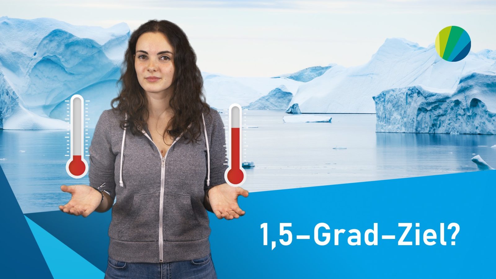Standbild aus Video: junge Moderatorin mit animierten Thermometern über den geöffneten Händen vor Bild vonGletschern mit Titel: 1,5-Grad-Ziel?